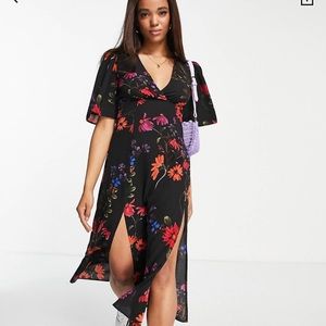 Angel Sleeve Midi Dress in Black Floral Print